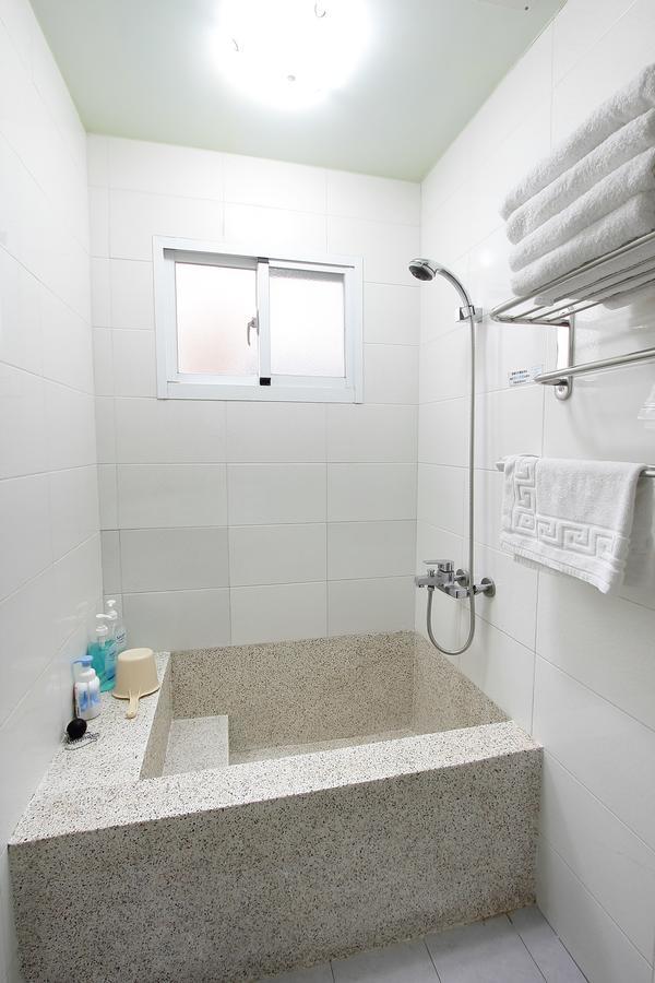 Jack'S House Apartment Тайнан Екстериор снимка